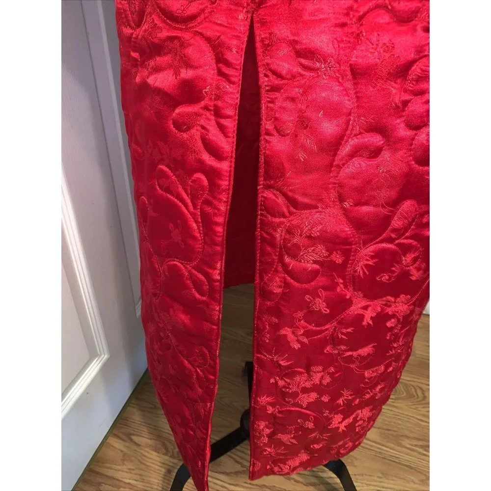 Vintage 100% Silk Made in Hong Kong CATHAY Red Quilted Robe Large - Picture 8 of 8